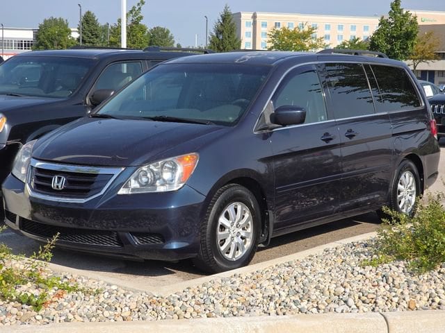 Used 2009 Honda Odyssey EX with VIN 5FNRL38459B040175 for sale in Maumee, OH