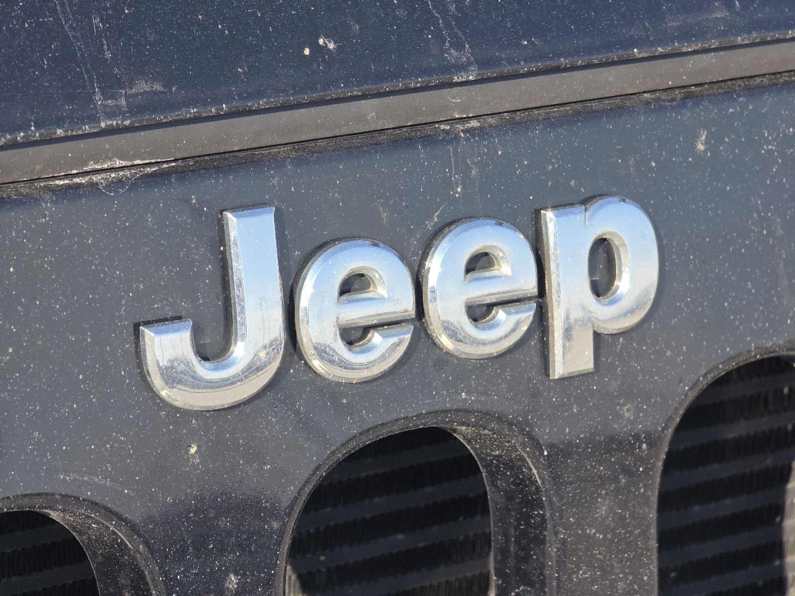 2014 Jeep Wrangler Unlimited Sahara photo 3