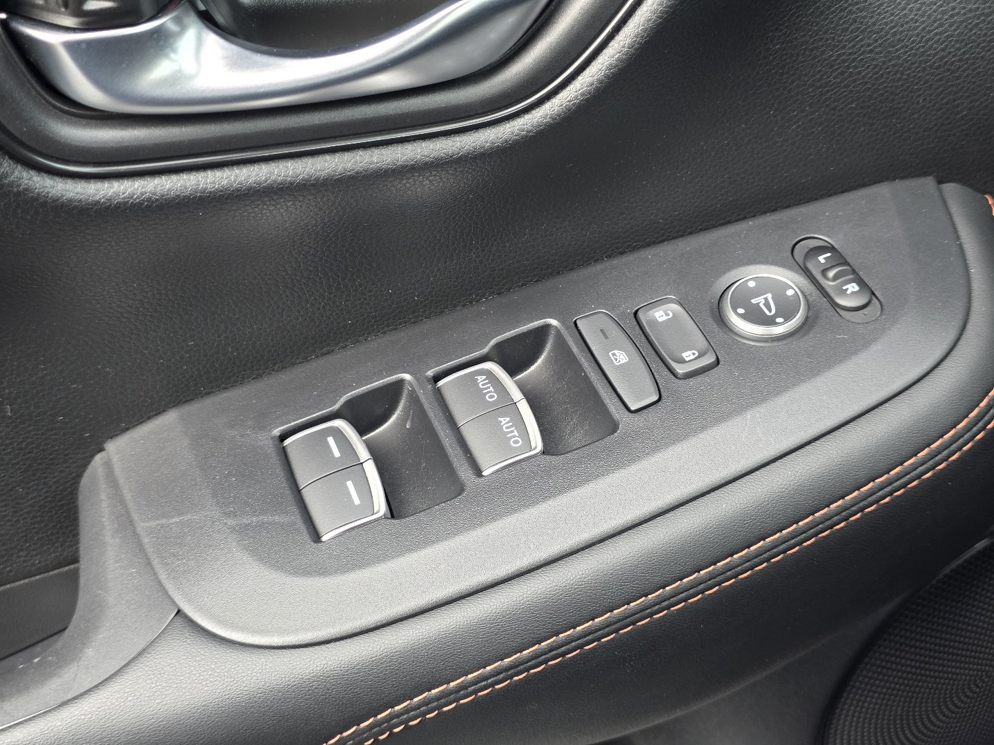 2025 Honda HR-V Sport - Photo 24