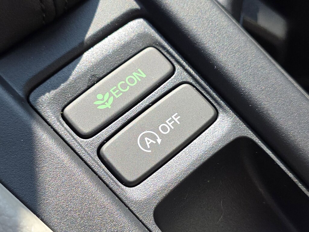 2025 Honda Accord LX photo 4