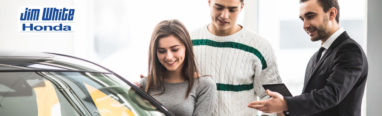 Vehicles lined up at Jim White Honda, ready for trade-in evaluations and cash offers