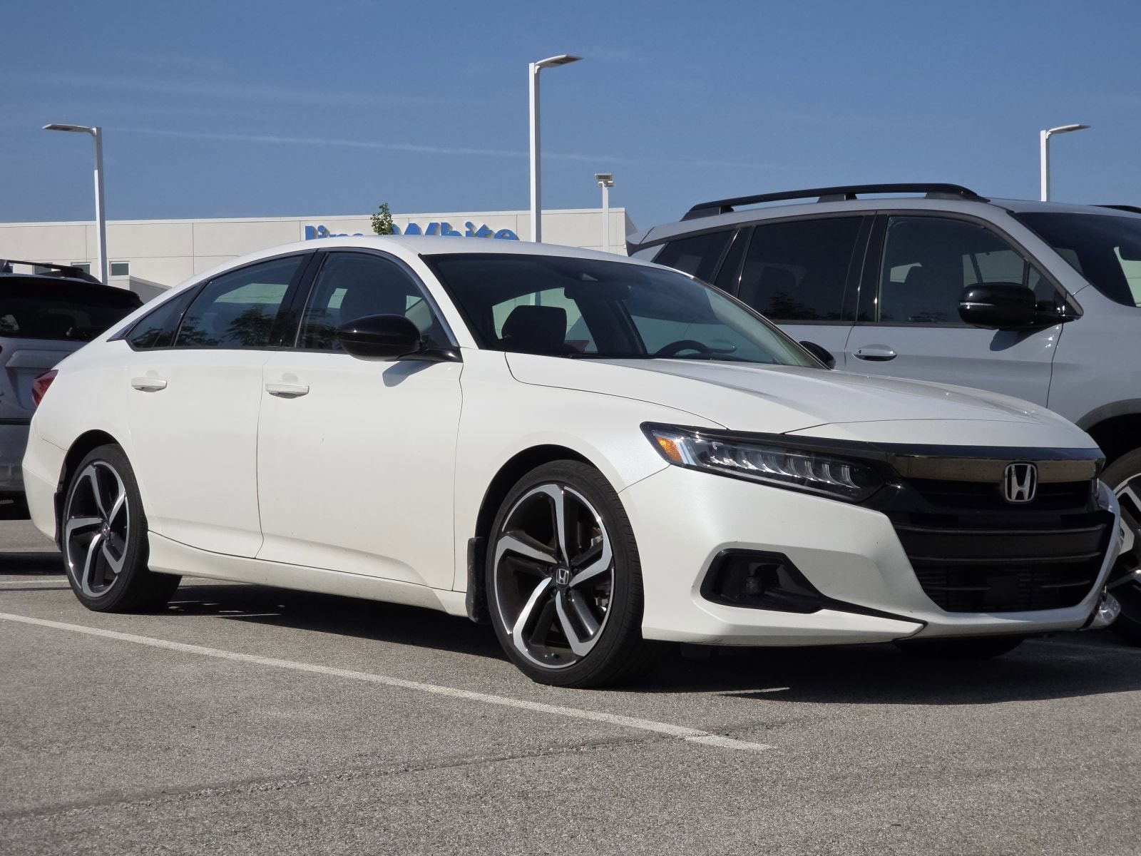 Used 2022 Honda Accord Sport SE with VIN 1HGCV1F46NA051004 for sale in Northfield, Minnesota