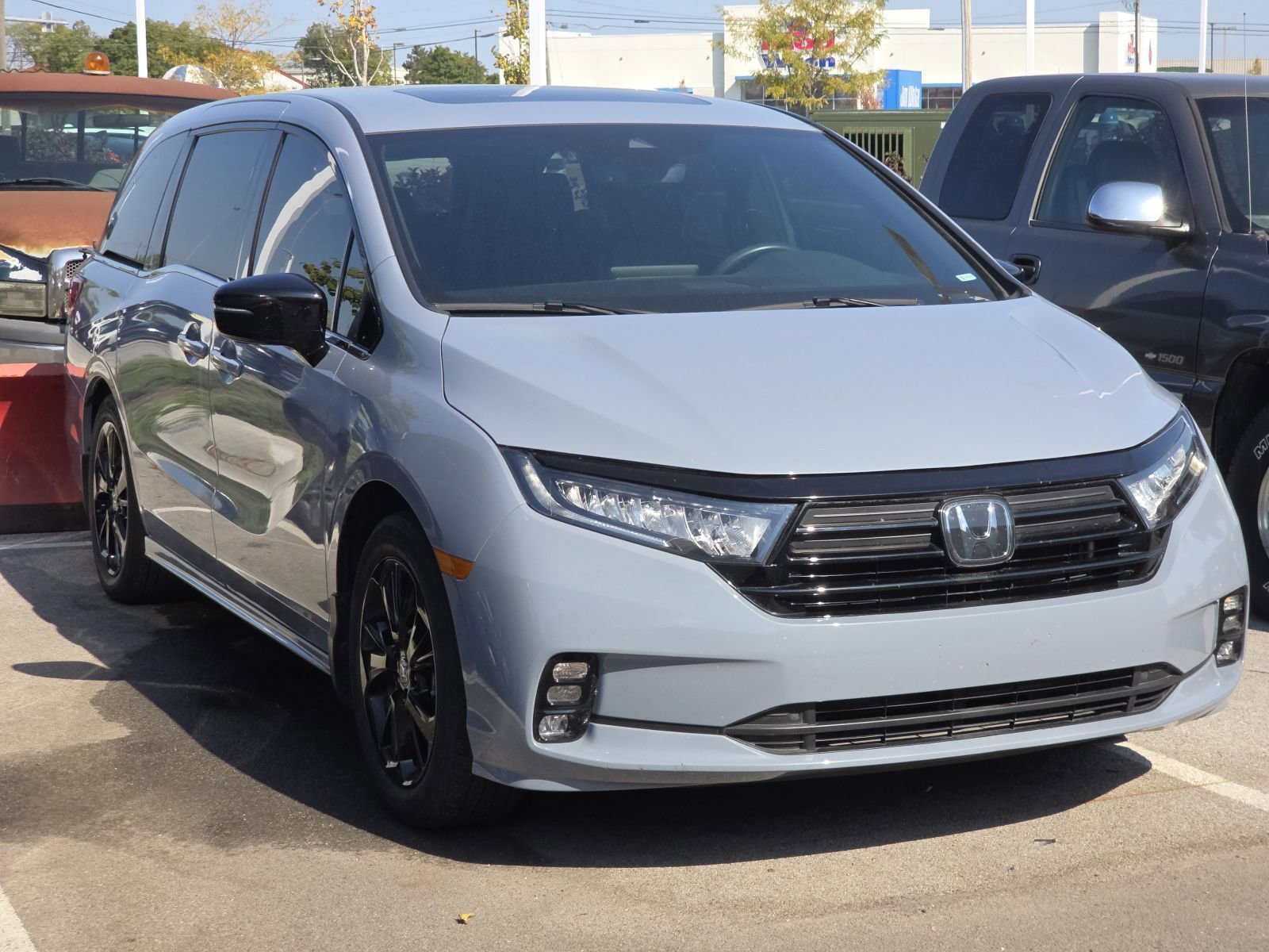 2023 Honda Odyssey Sport photo 2