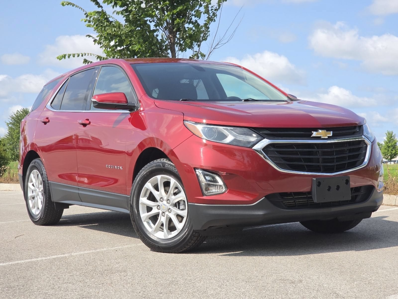 Used 2018 Chevrolet Equinox LT with VIN 2GNAXJEV7J6350493 for sale in Maumee, OH