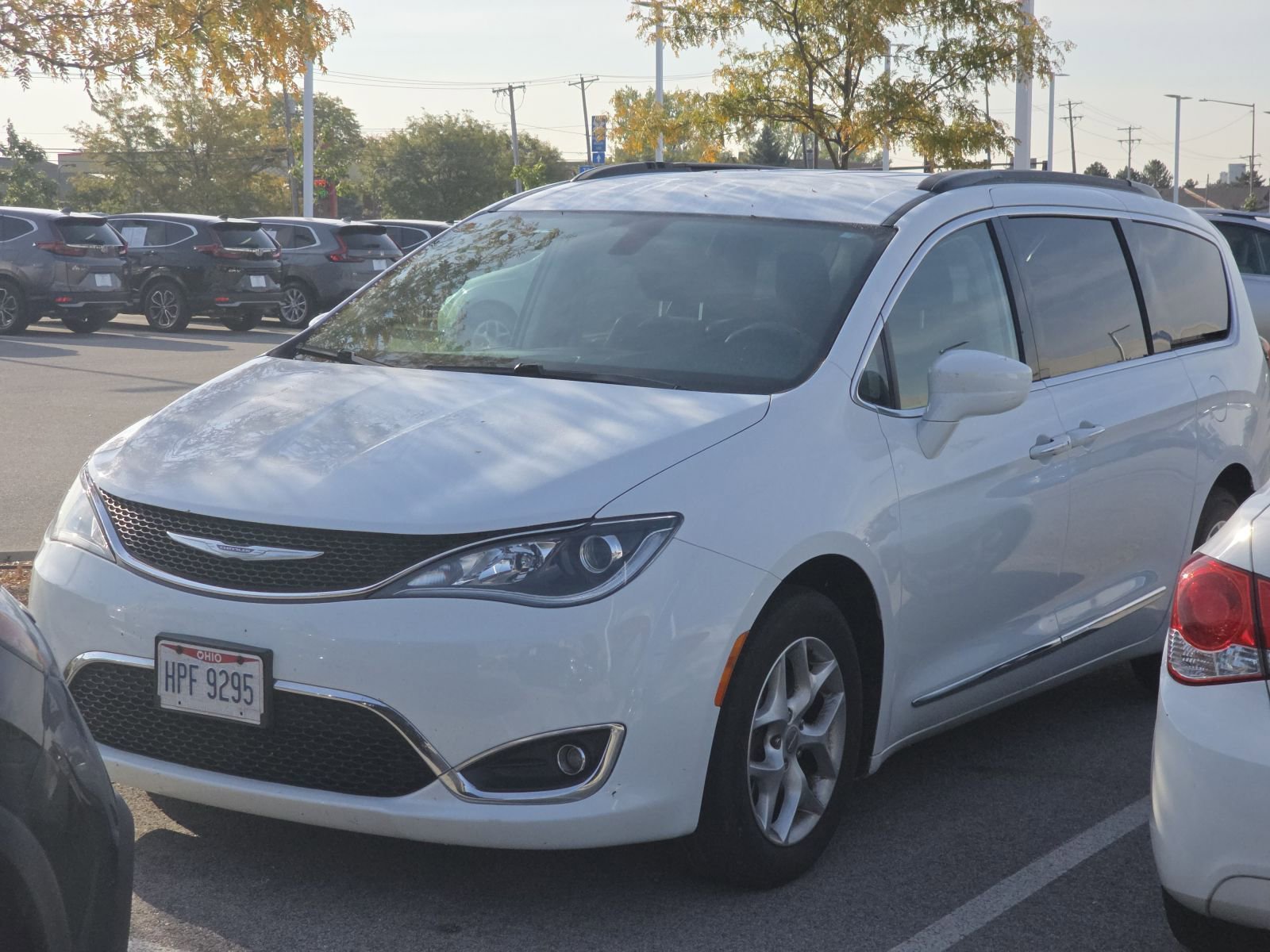 2017 Chrysler Pacifica Touring L photo 4