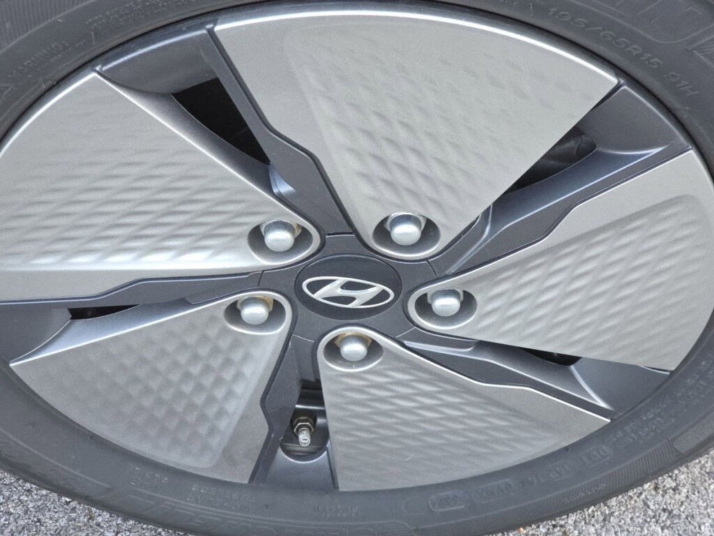 Used 2022 Hyundai IONIQ Hybrid SE Hatchback