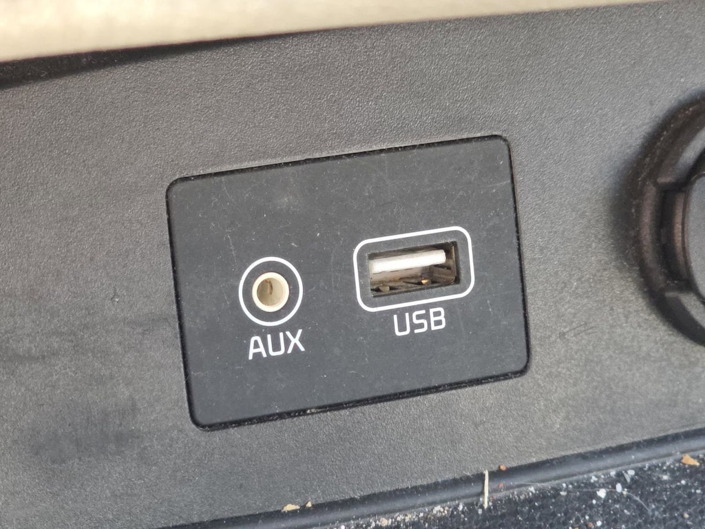 Used 2020 Kia Sedona LX Minivan/Van