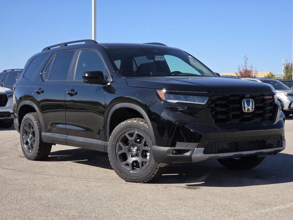 New 2025 Honda Pilot TrailSport SUV