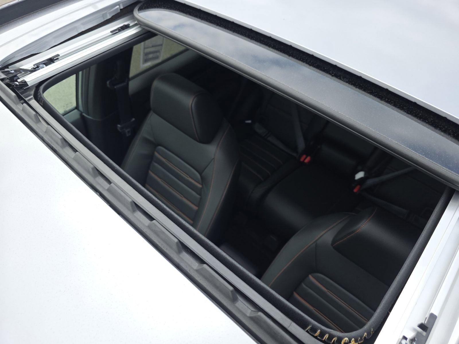 2026 Honda CR-V Hybrid Sport-L photo 3