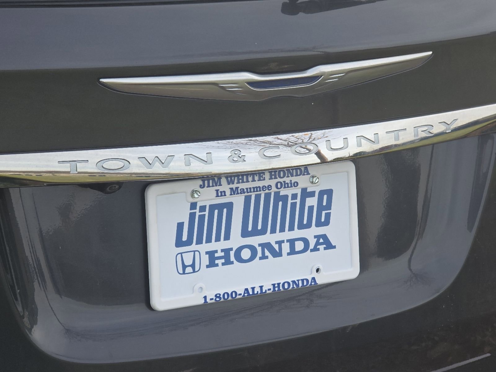 2014 Chrysler Town & Country photo 3