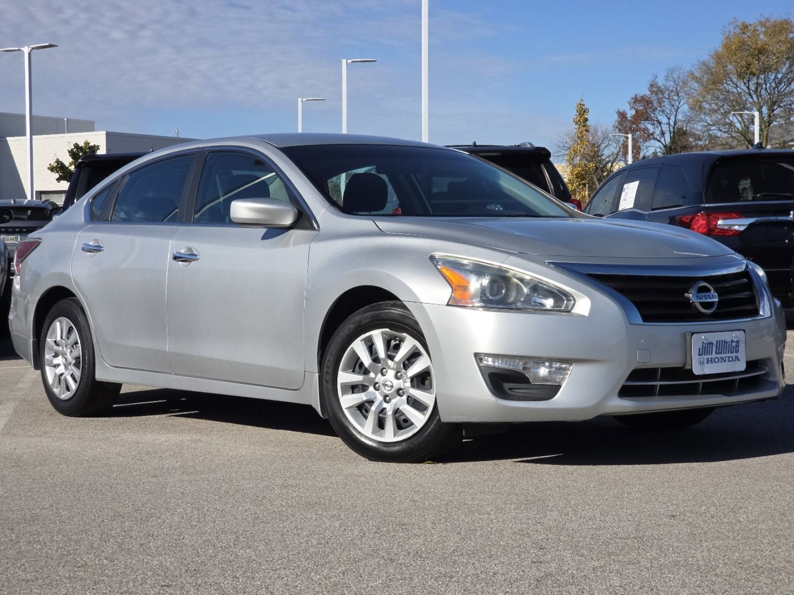 Used 2015 Nissan Altima S with VIN 1N4AL3AP2FC578087 for sale in Maumee, OH
