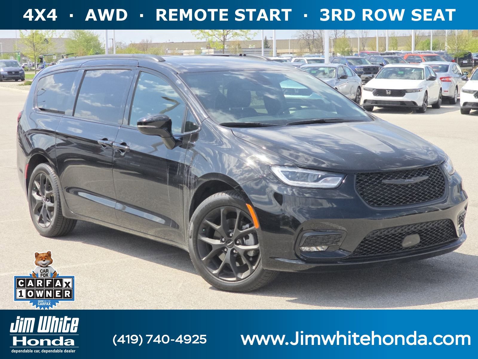 2024 Chrysler Pacifica Touring L AWD's photo