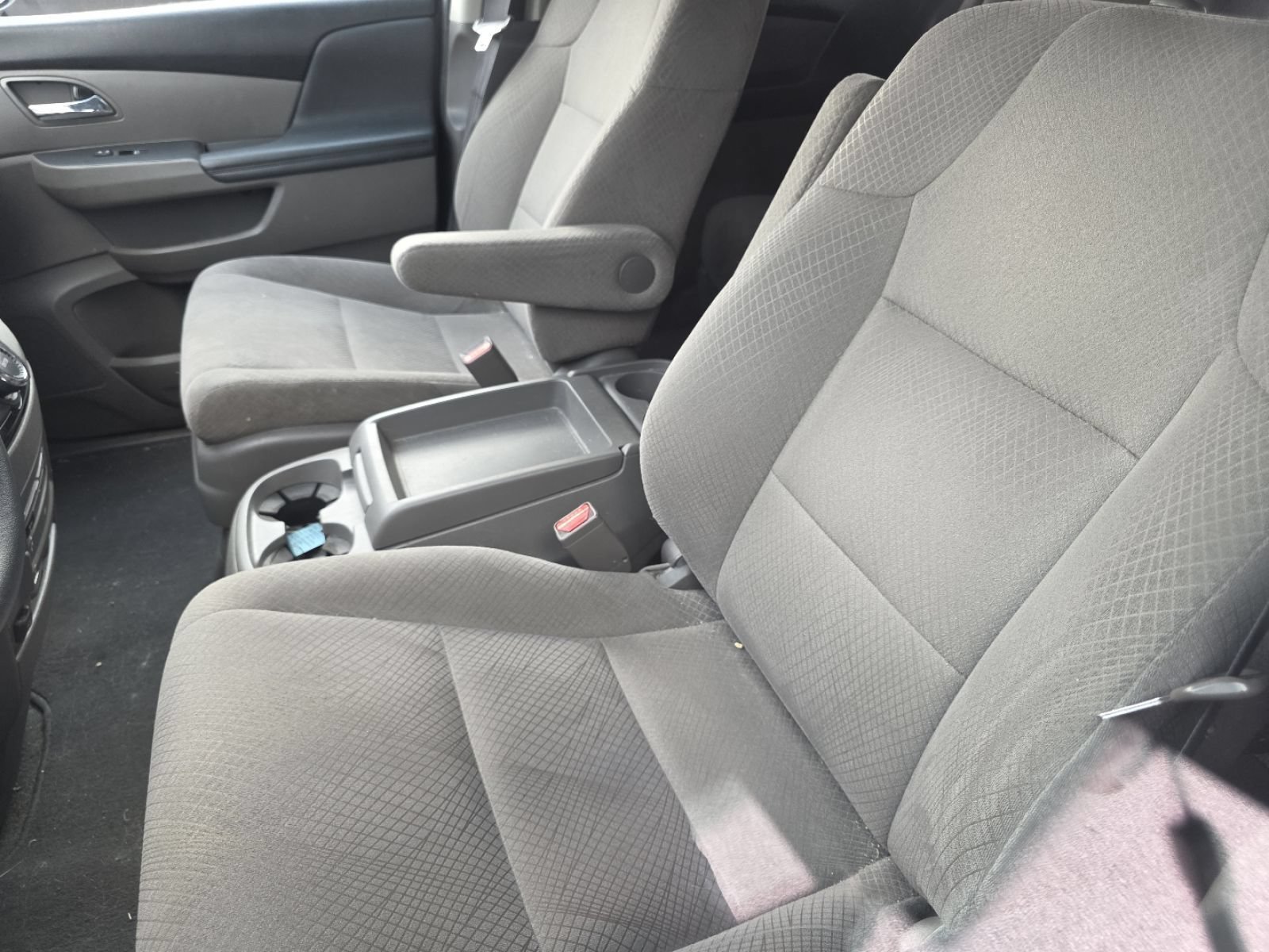 2016 Honda Odyssey SE - Photo 19