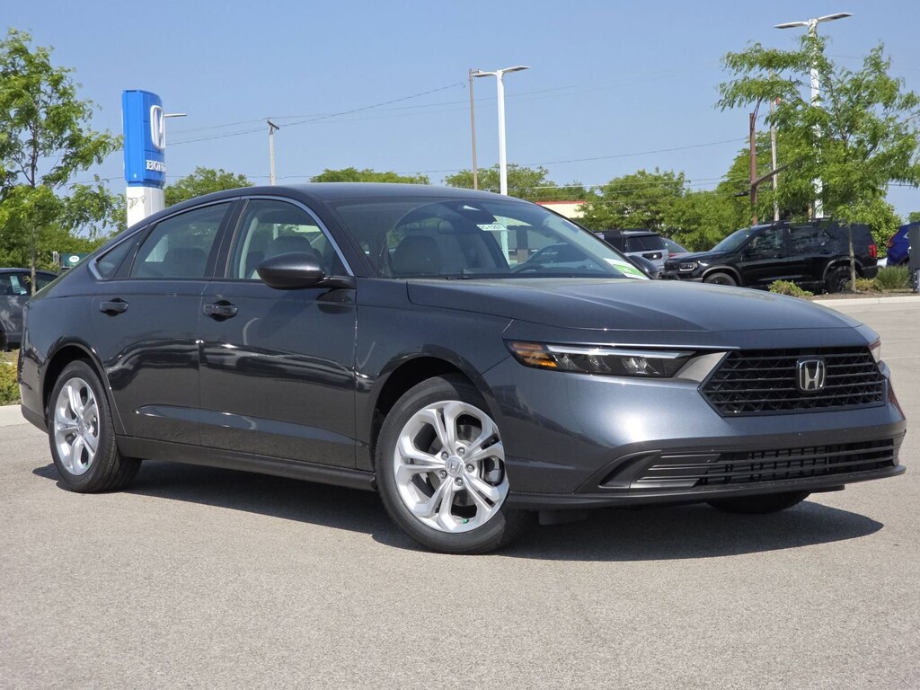 2025 Honda Accord LX photo 2
