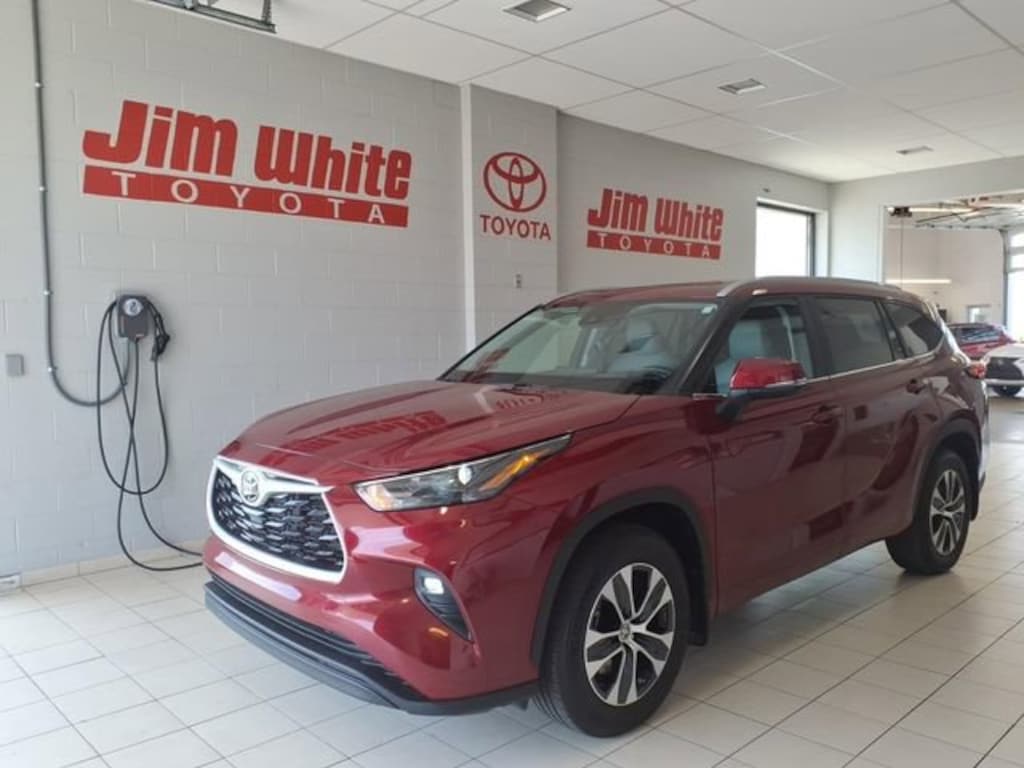 Used 2023 Toyota Highlander XLE SUV