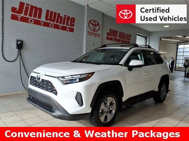 2025 Toyota RAV4 XLE's photo