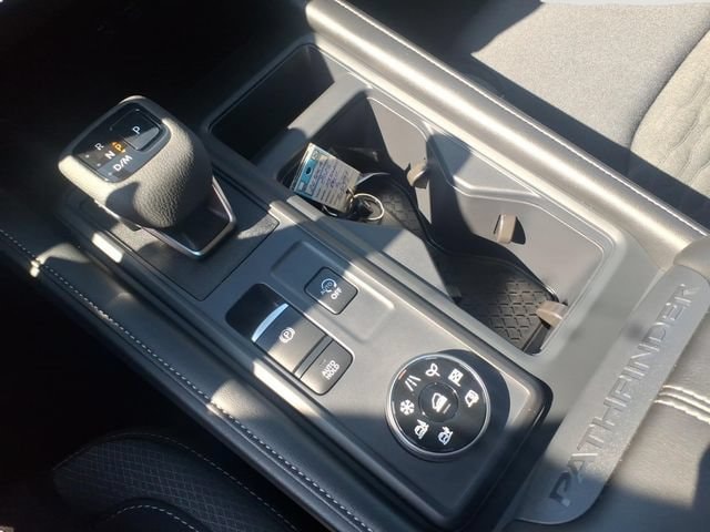 2025 Nissan Pathfinder S - Photo 10