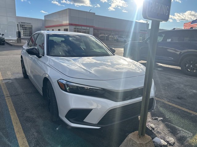 2024 Honda Civic Hatchback Sport photo 2