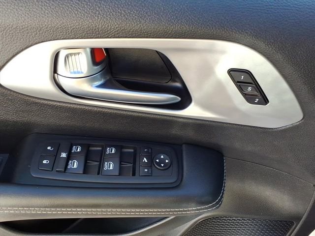 2025 Chrysler Pacifica Limited - Photo 8