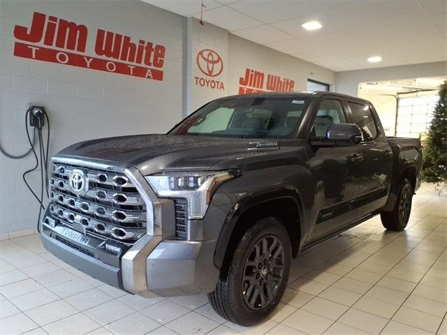 2026 Toyota Tundra Platinum's photo