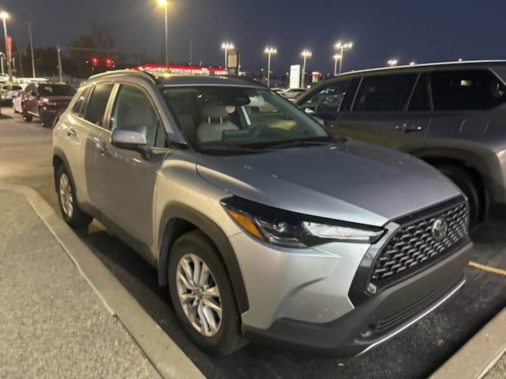 Used 2023 Toyota Corolla Cross LE SUV