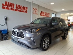 Used 2023 Toyota Highlander XLE SUV for sale in Toledo, OH