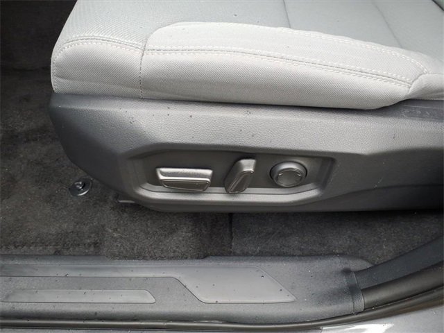 2025 Toyota Tundra SR5 CrewMax photo 2