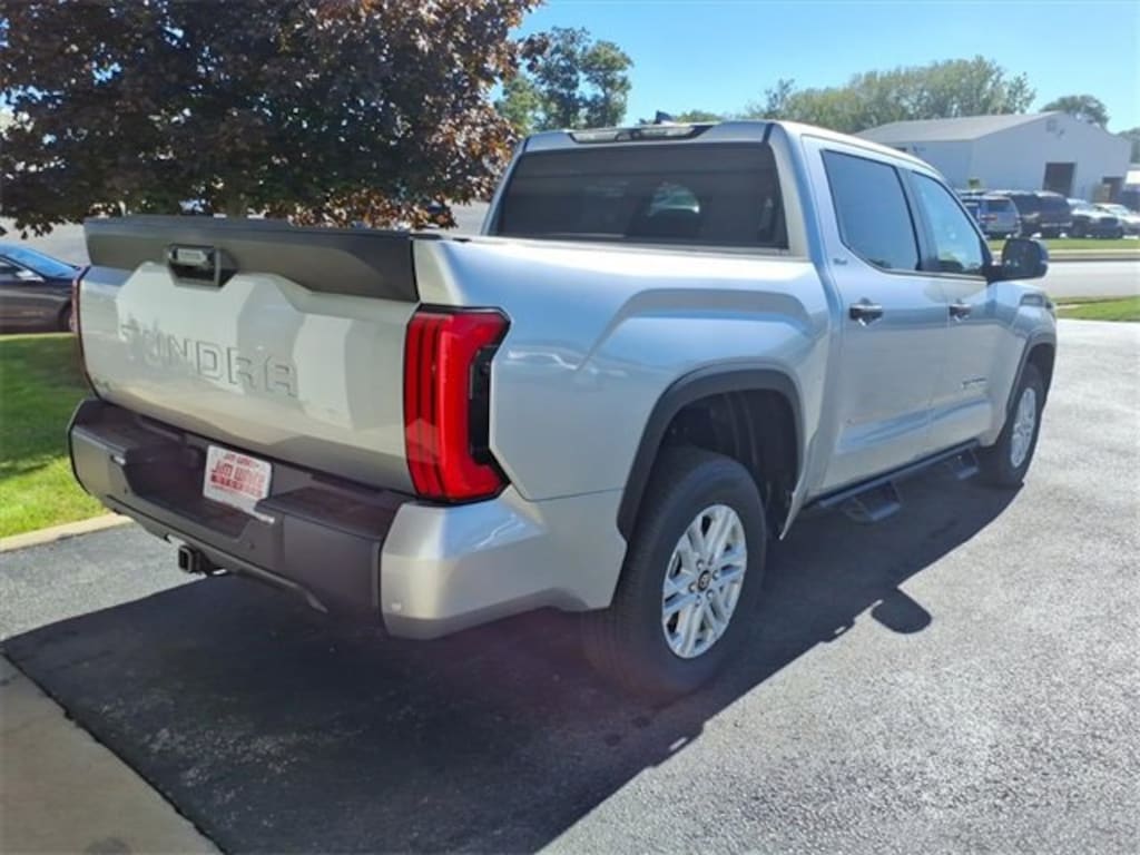 New 2026 Toyota Tundra SR5 SR5 CREWMAX 5.5