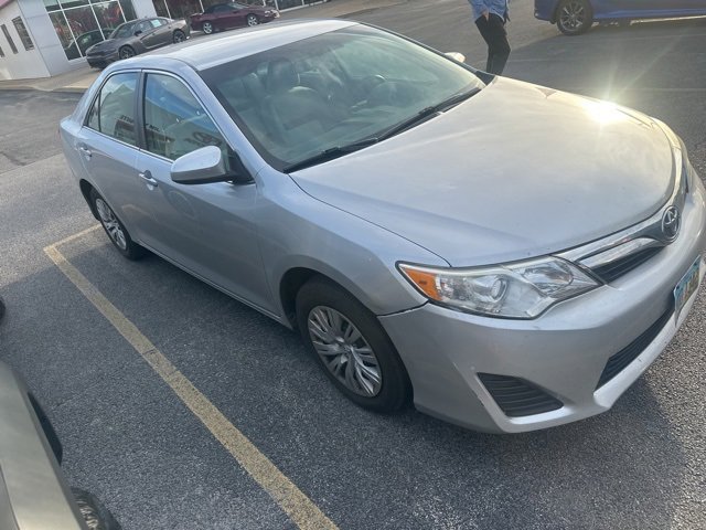 2012 Toyota Camry LE photo 4
