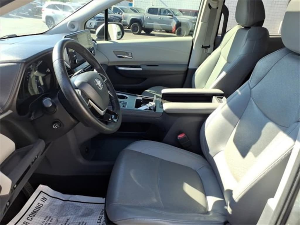 Used 2022 Toyota Sienna Limited Van Passenger Van