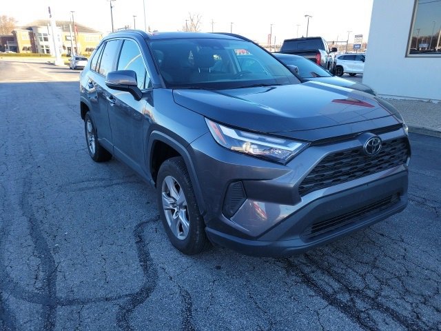 2023 Toyota RAV4 XLE photo 2