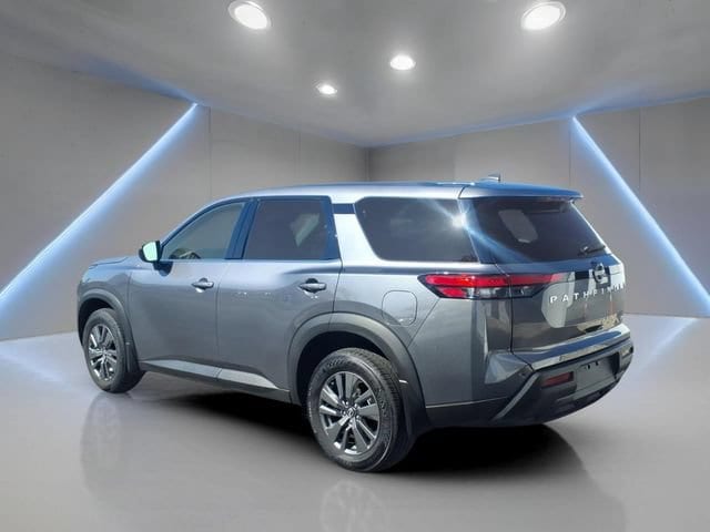 2025 Nissan Pathfinder S - Photo 17