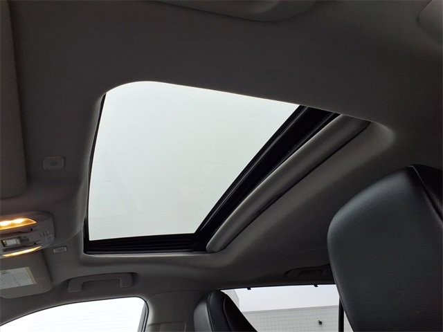 2023 Toyota Highlander XLE photo 2