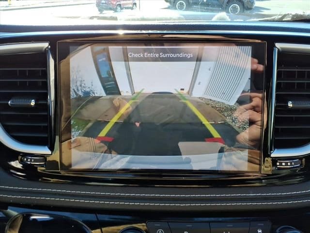 2025 Chrysler Pacifica Limited - Photo 15