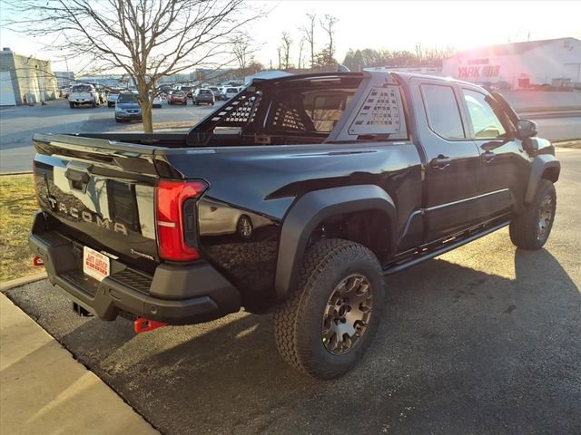 2026 Toyota Tacoma Trailhunter - Photo 4