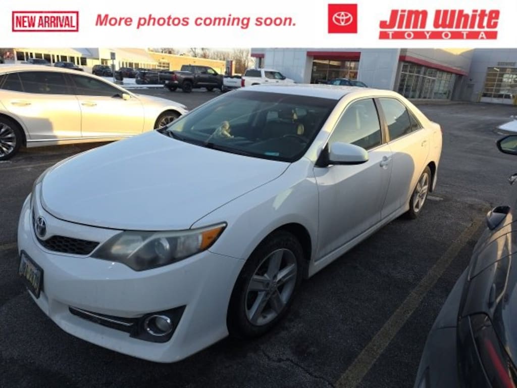 Used 2013 Toyota Camry SE Sedan