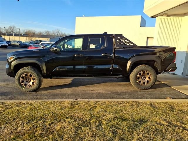 2026 Toyota Tacoma Trailhunter - Photo 2