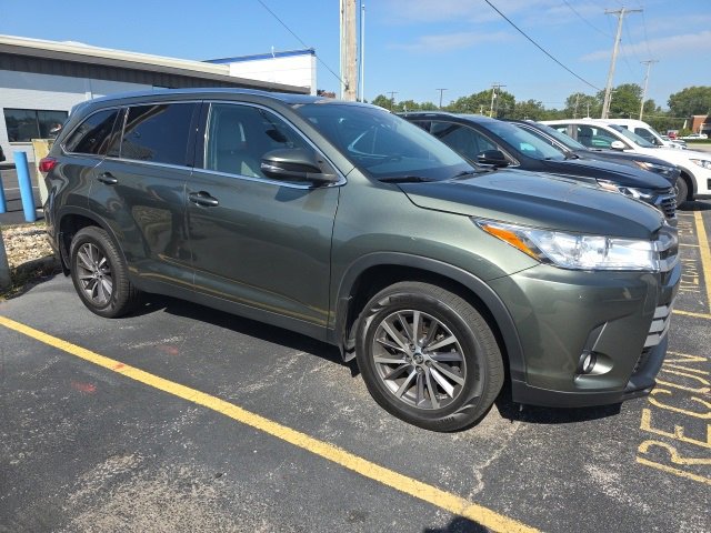 2019 Toyota Highlander XLE photo 3