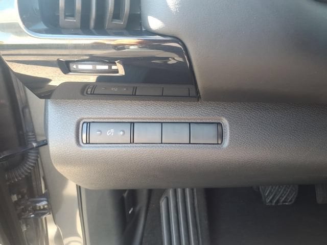 2025 Nissan Pathfinder S - Photo 3