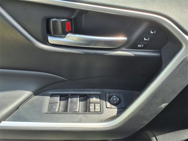 2024 Toyota RAV4 XLE Premium photo 9