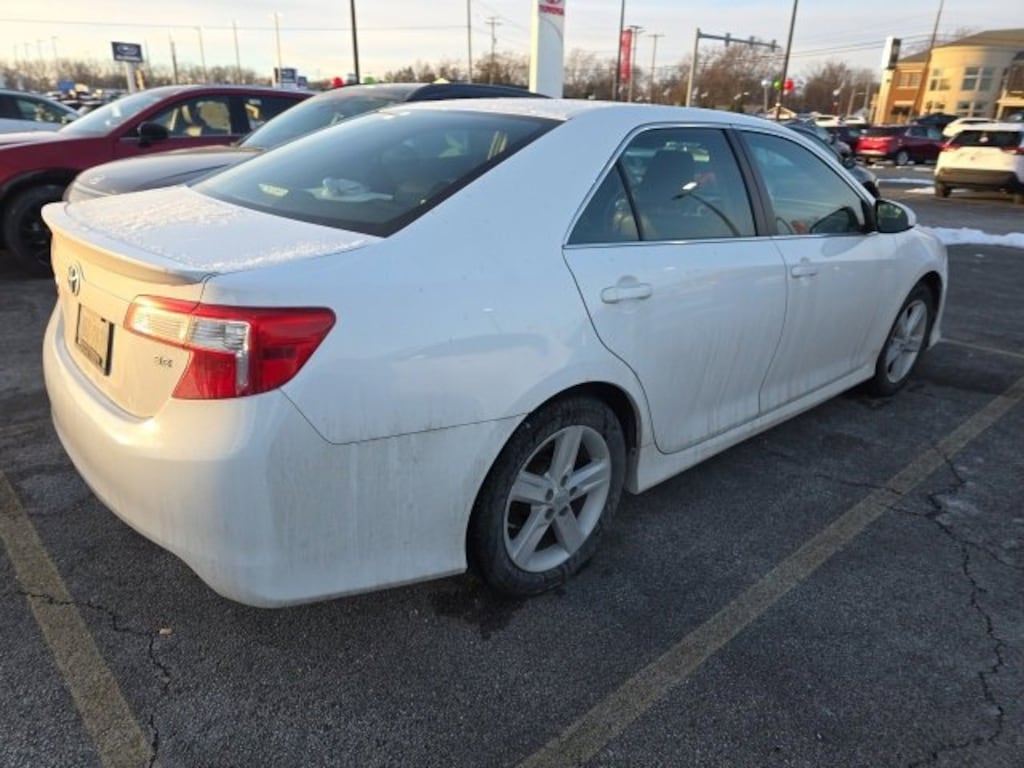 Used 2013 Toyota Camry SE Sedan