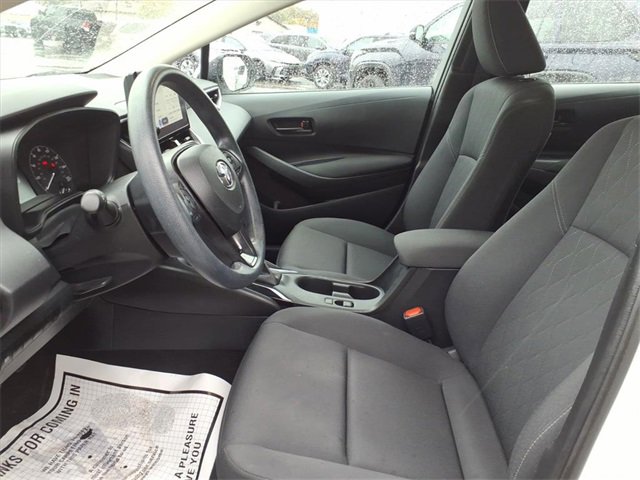 2024 Toyota Corolla LE photo 2