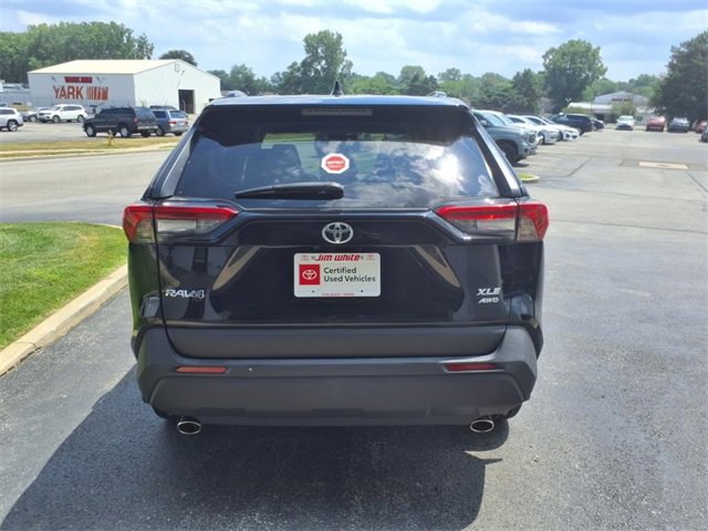 2024 Toyota RAV4 XLE Premium photo 22