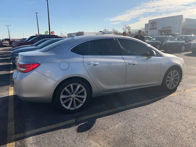 2014 Buick Verano Base photo 2