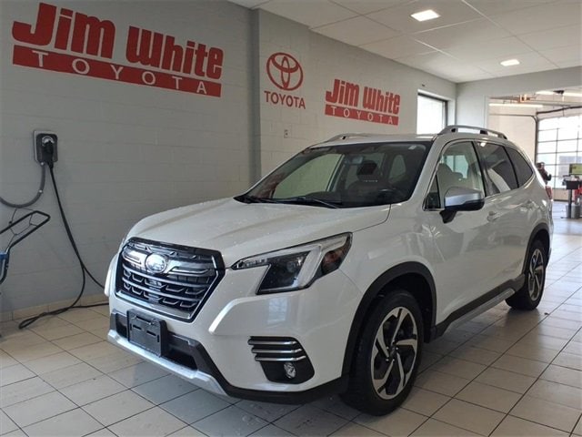 2023 Subaru Forester Touring's photo