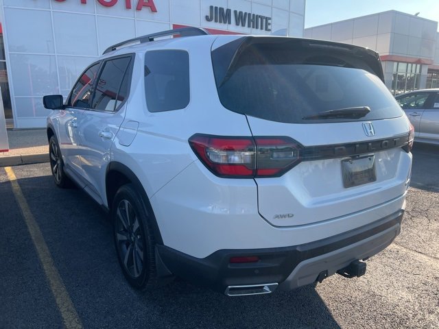 2024 Honda Pilot Touring photo 2