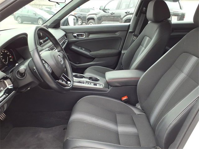 2024 Honda Civic Hatchback Sport photo 2