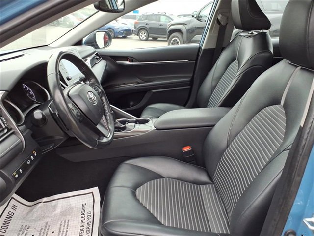 2024 Toyota Camry SE photo 3