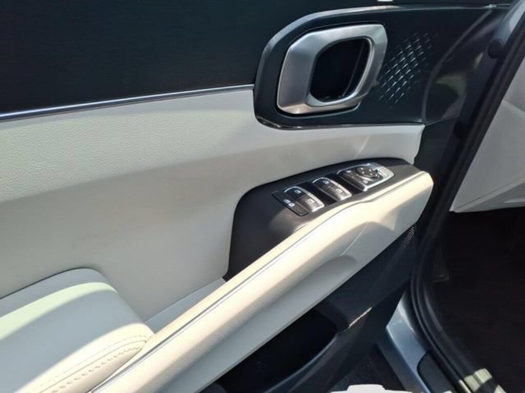 Used 2025 Kia Sorento S SUV