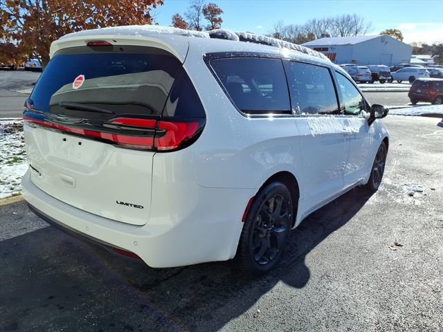 2025 Chrysler Pacifica Limited - Photo 24